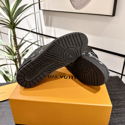 Louis Vuitton Trainer Sneaker Monogram Black White