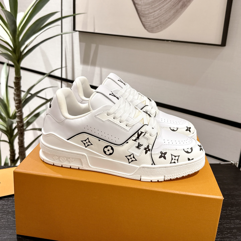 Louis Vuitton Trainer Sneaker Monogram White Black