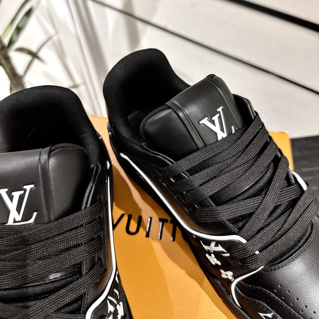 Louis Vuitton Trainer Sneaker Monogram Black White