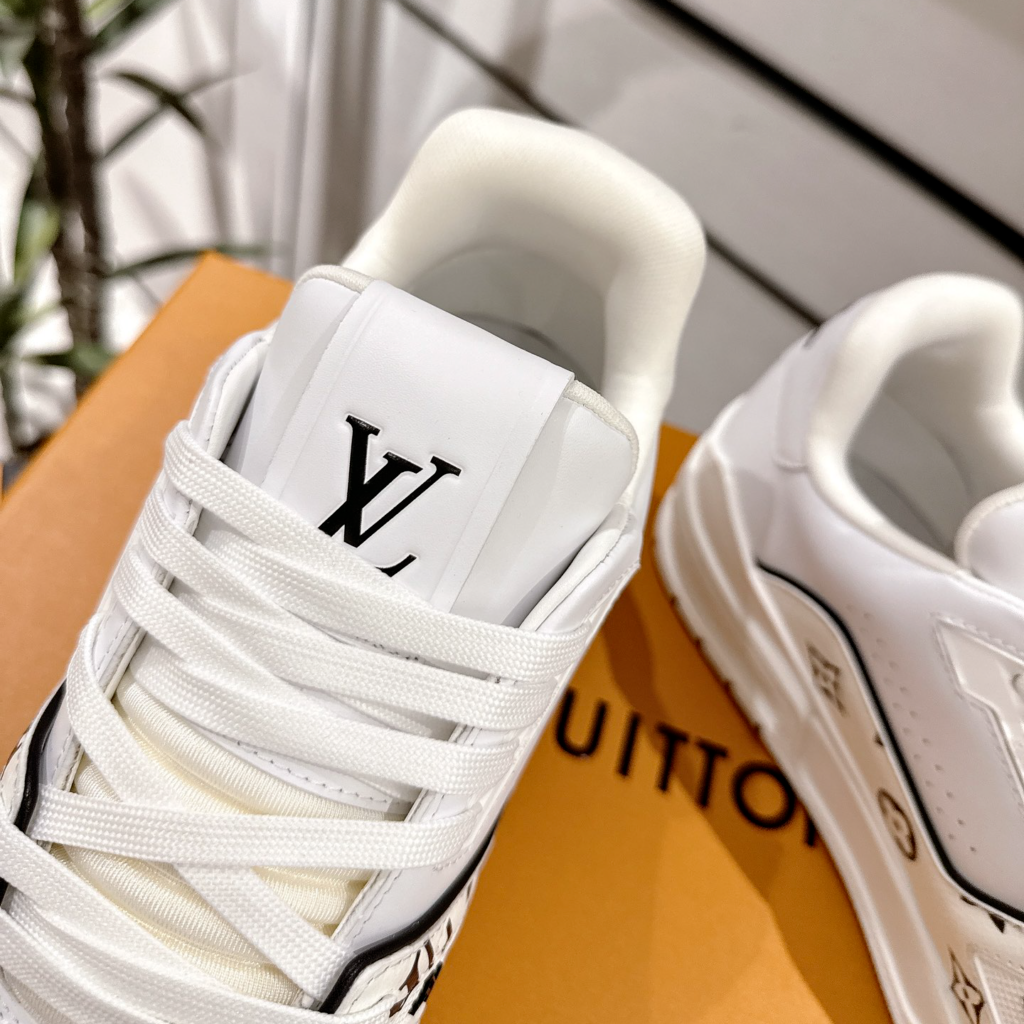 Louis Vuitton Trainer Sneaker Monogram White Black