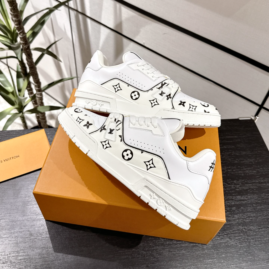 Louis Vuitton Trainer Sneaker Monogram White Black
