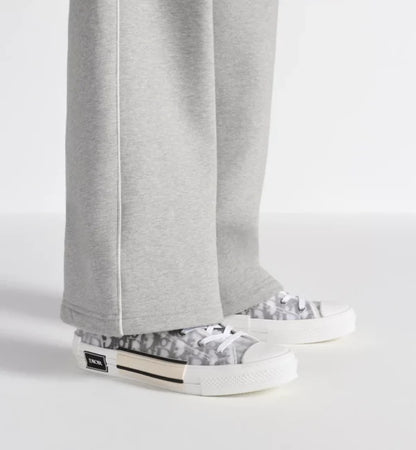 B23 League High – White and Black